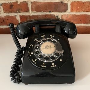 Vintage Model 500 Rotary Telephone